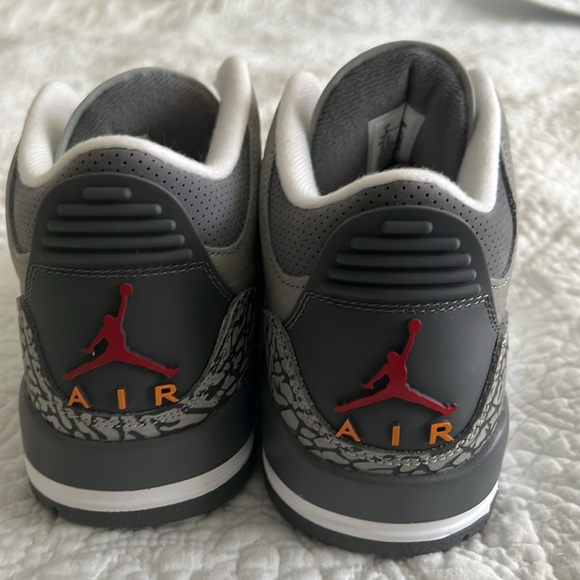 Jordan 3 Cool Gray Retro - Picture 4 of 9